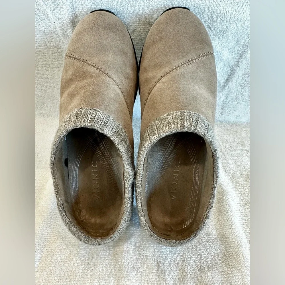 Vionic 8.5 Tan Taupe Slip-ons - Picture 2 of 7